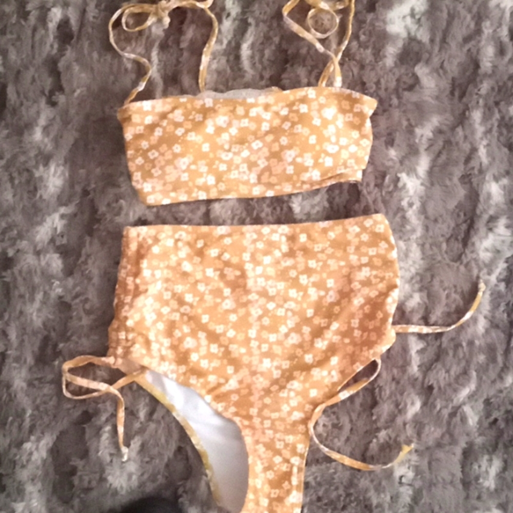 BUNDLE bathing suits (2 HIGH WAISTED bikinis, 1 ONE PEICE)